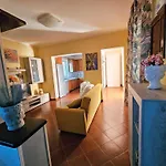 Il Pepe Rosa Di Anna E Silvano Casa de Férias Sarzana