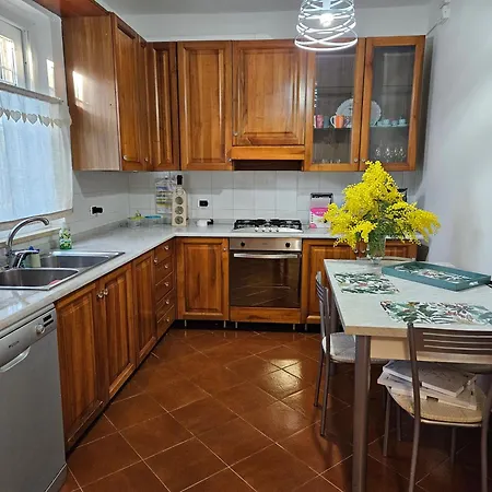 Holiday home Il Pepe Rosa Di Anna E Silvano Sarzana